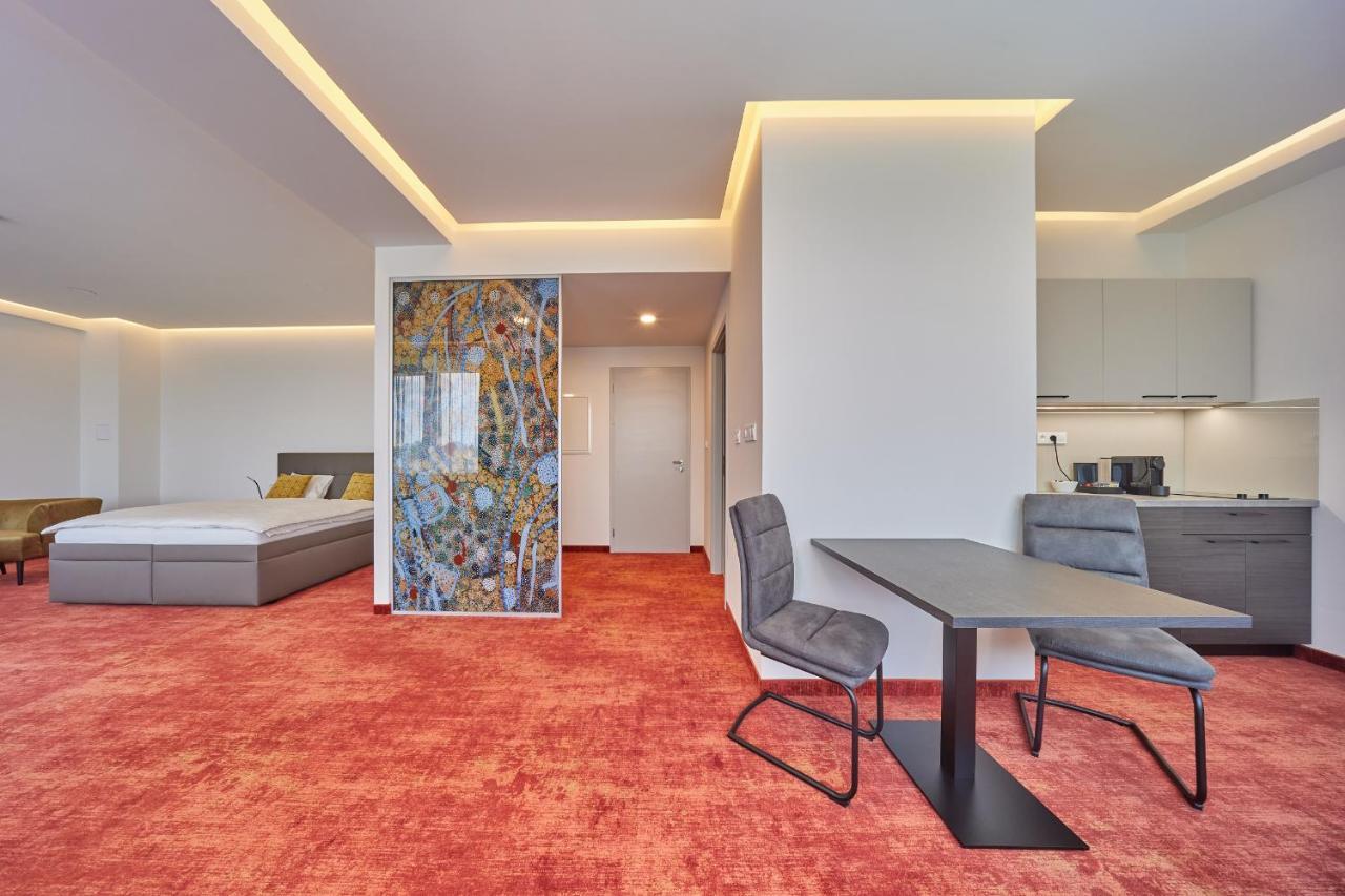 Hotel Hertz *